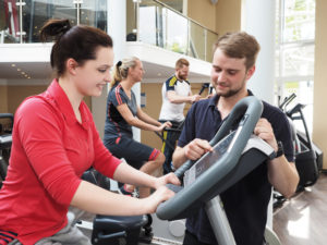 Training auf Cardiogeräten im Sport- & Gesundheitsstudio der OstseeTherme Usedom